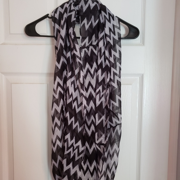 Infinity Scarf Collection - Picture 3 of 4